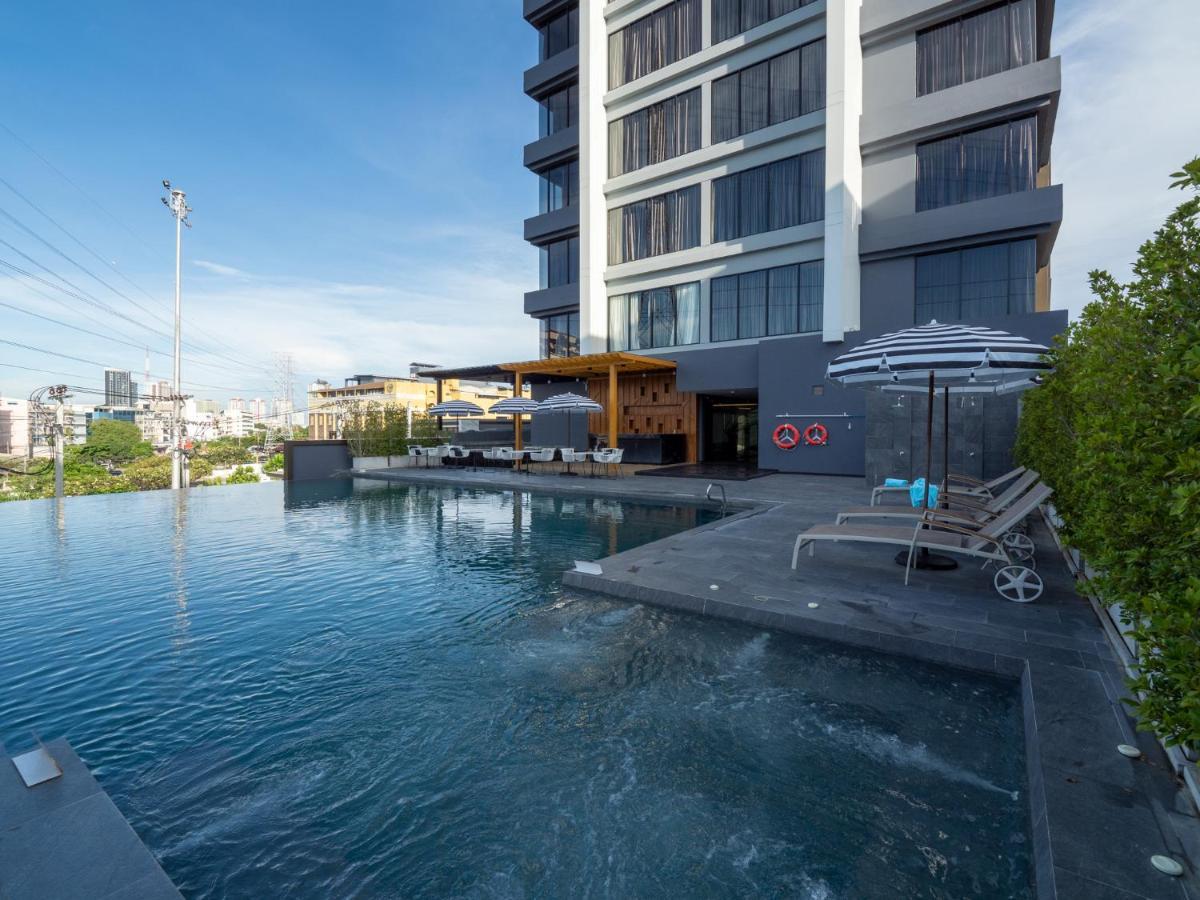 Thaya Hotel Бангкок Экстерьер фото