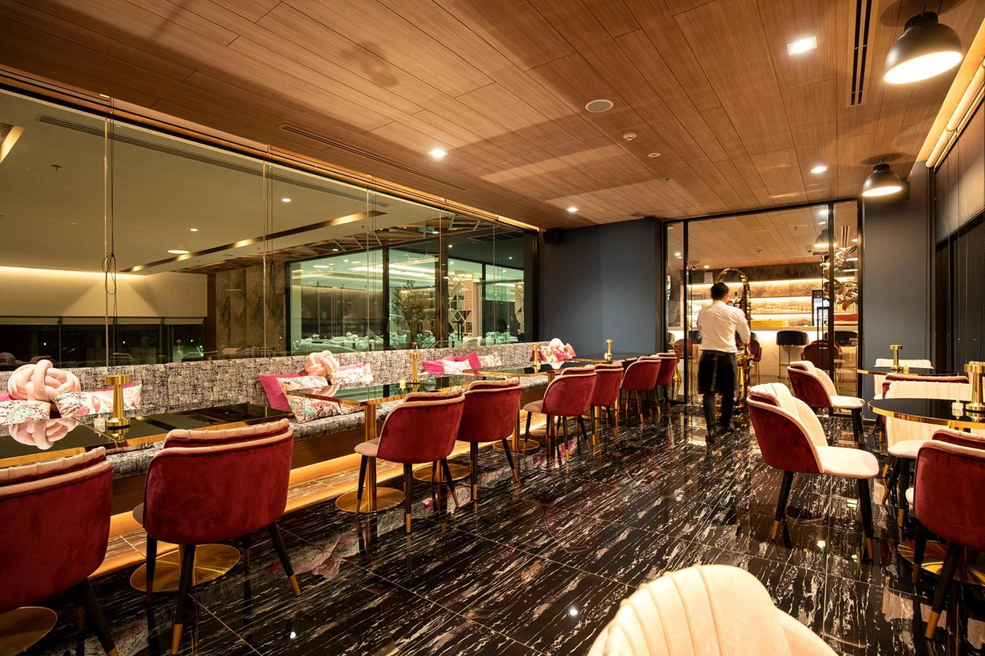 Thaya Hotel Бангкок Экстерьер фото