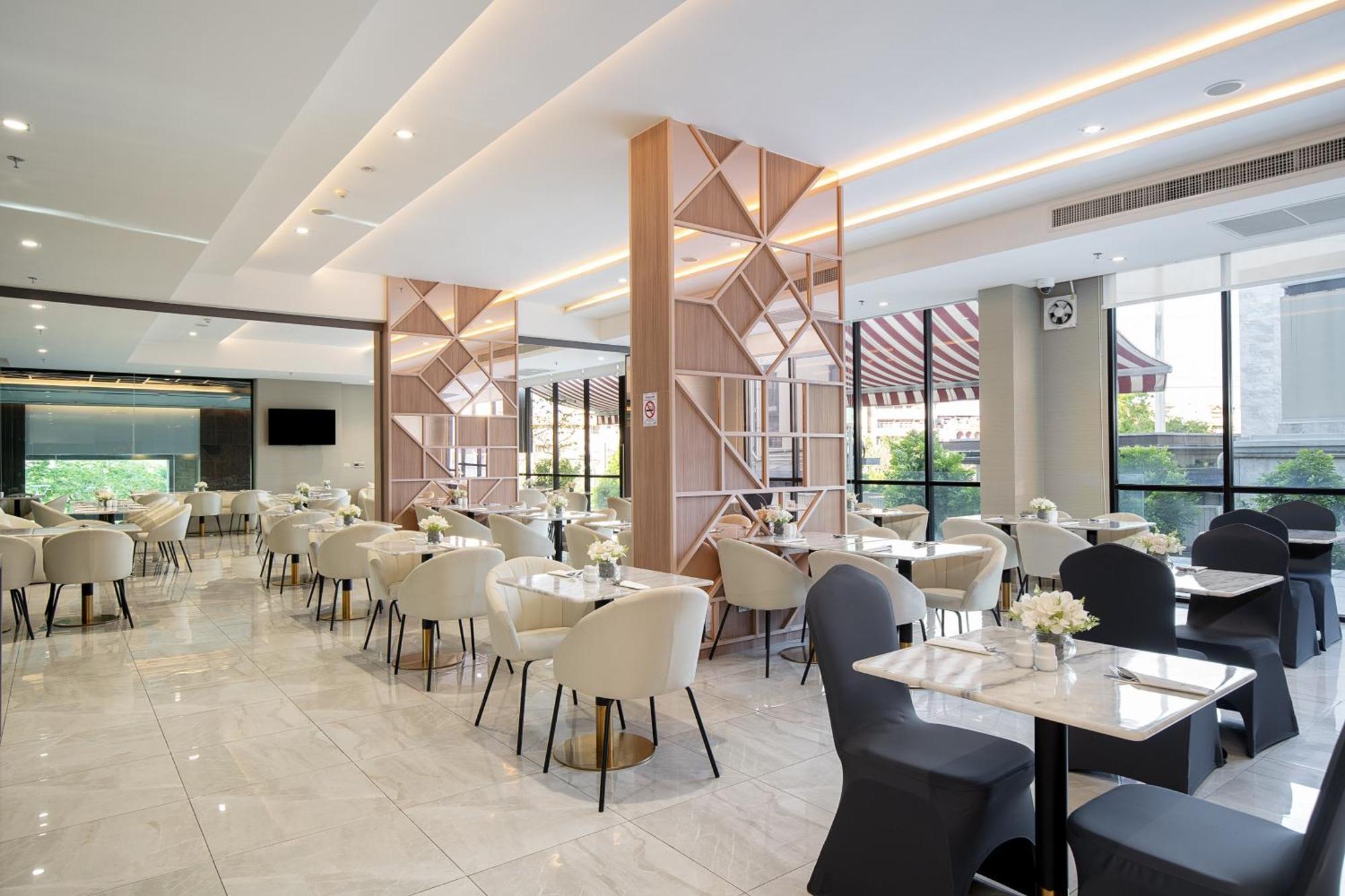 Thaya Hotel Бангкок Экстерьер фото