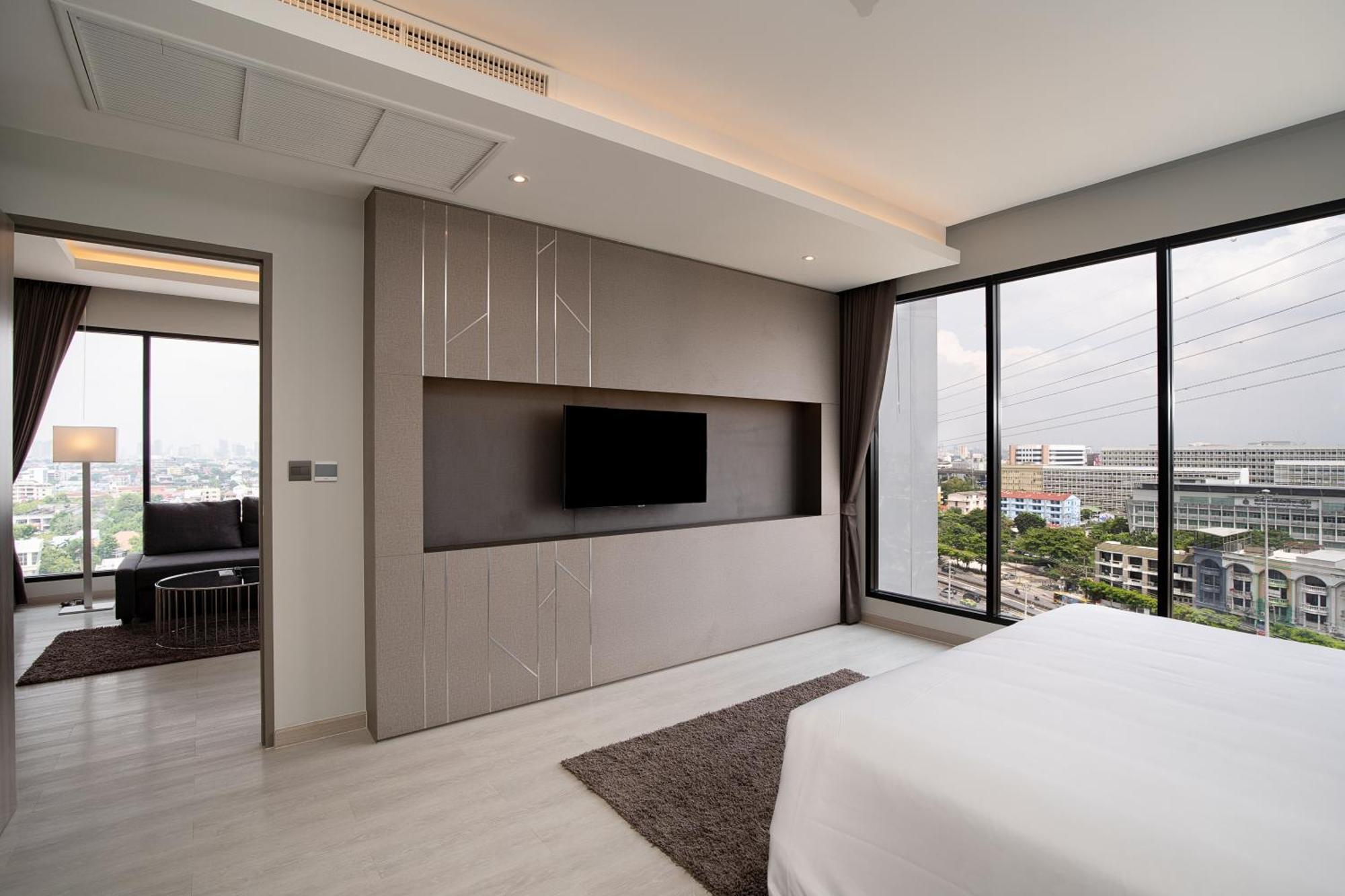 Thaya Hotel Бангкок Экстерьер фото